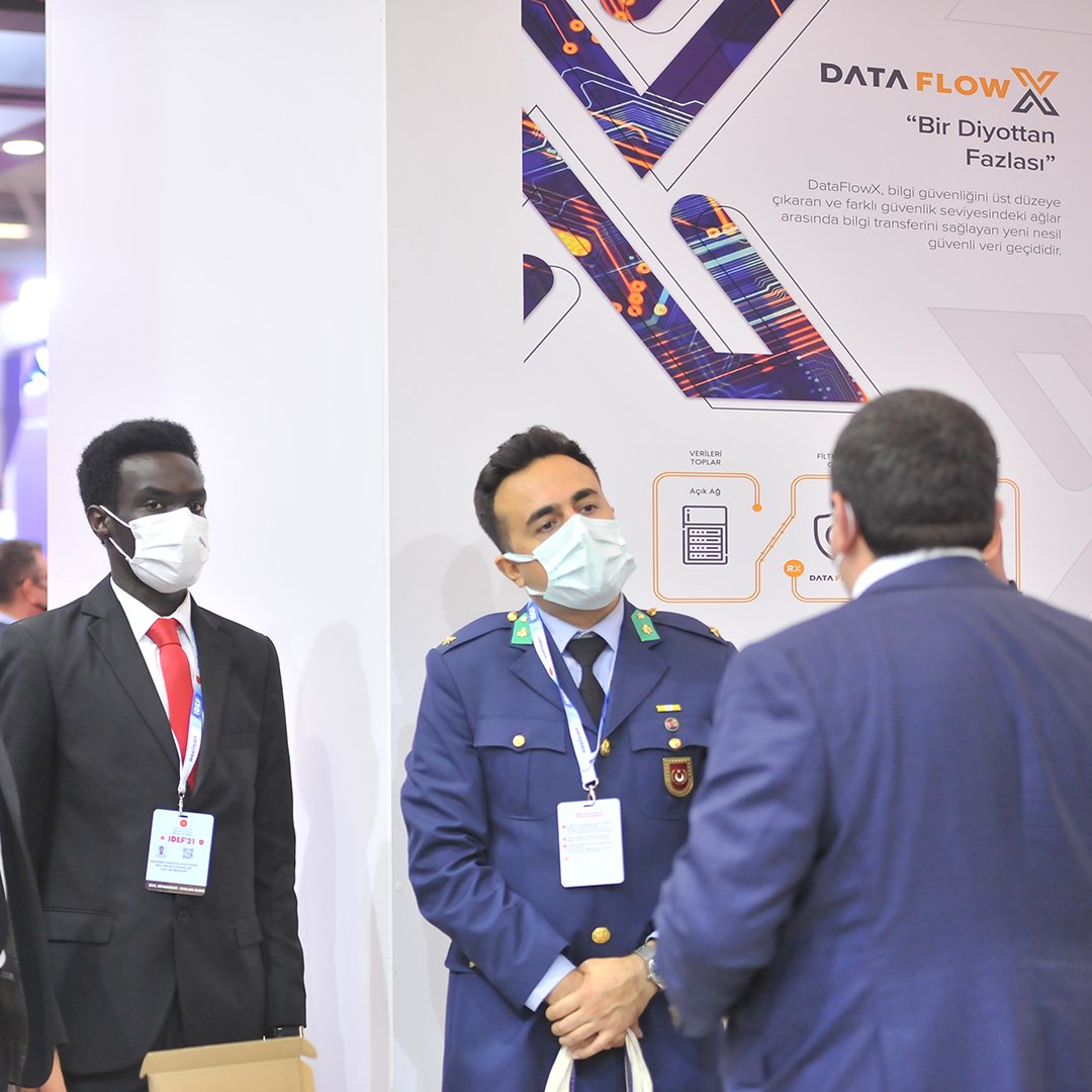 DataFlowX's tweet image. Fuarın üçüncü gününde de standımıza gelen ziyaretçilerimize ürünümüz DataFlowX anlattık. Yoğun ilgiden dolayı çok mutluyuz. #IDEF2021 #DataFlowX