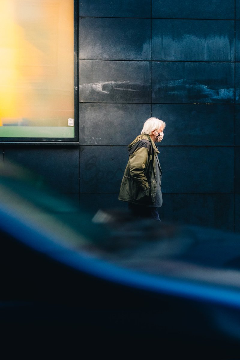 KennethSnaps's tweet image. Blue is the best color, change my mind #streetphotography