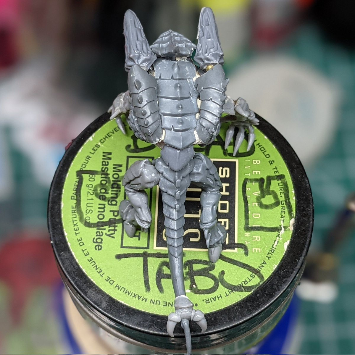 ModernSynth's tweet photo. As a follow up to the venom cannon #Gunbeast for #HiveFleetAngrboda, here's my initial sketch for one with devourers. #Warhammercommunity #Tyranids https://t.co/DZ6p86ZlmR