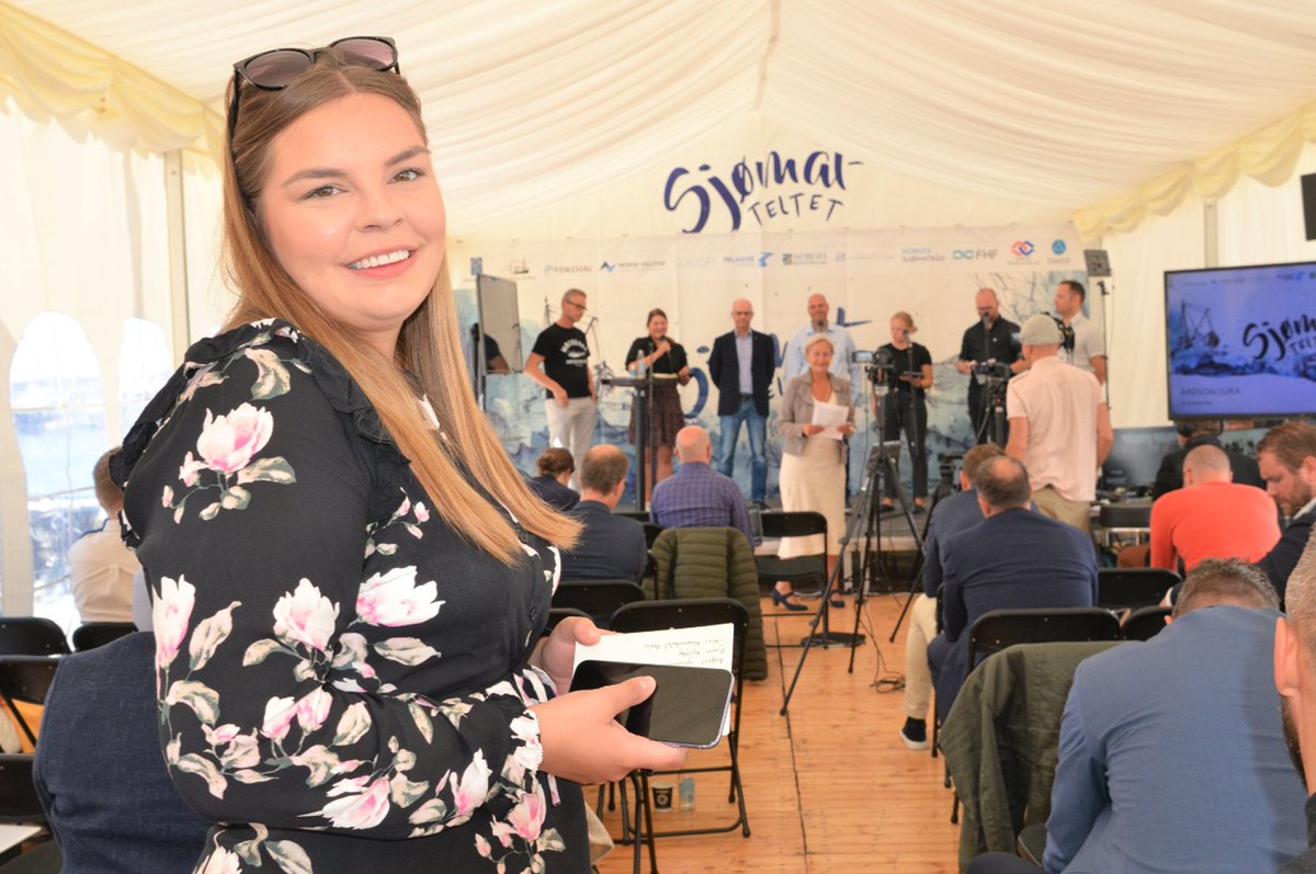 Vi utfordrer med debatt rundt kjønnsbalansen i fiskerinæringen: Statssekretær Trine Danielsen fra <a href="/NFdep/">Nærings&fiskeridep</a> holder innlegg og det blir innlegg og samtaler med aktører i næringen. Debatten ledes av vår egen Hanna Bakke-Jensen <a href="/HannaKristie/">Hanna Bakke-Jensen</a>. Se sendingen her: fb.watch/7u27pwV_hF/