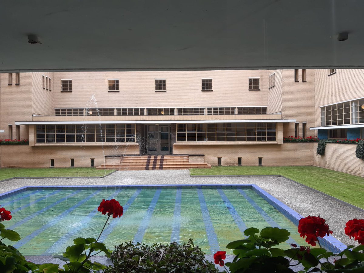 Dag Hilversum! Het waren 6 leerzame en gezellige maanden. Overdracht en afscheidsrondleiding zitten erop. Op naar een nieuwe klus. Maar eerst lekker vakantie.