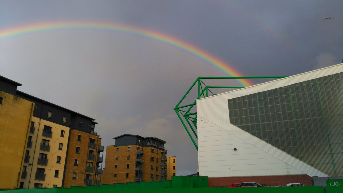NGH1875's tweet photo. @HibernianFC Taken on the 21st May 2016 before the coach returned from Hampden.
#Hibernian #OneDayInMay https://t.co/dbPIrp3ZJG