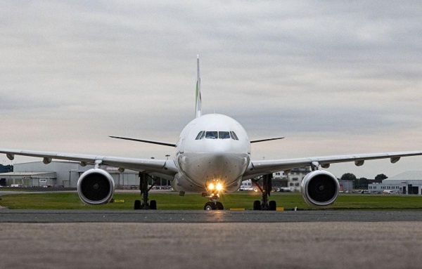 JagbaniOnline's tweet image. ਰੋਮਾਨੀਆ ਨੇ ਕਾਬੁਲ 'ਚੋਂ ਆਪਣੇ ਇਕ ਨਾਗਰਿਕ ਨੂੰ ਕੱਢਿਆ ਬਾਹਰ
jagbani.punjabkesari.in/international/…
#Romania #ACitizen #Kabul #Return