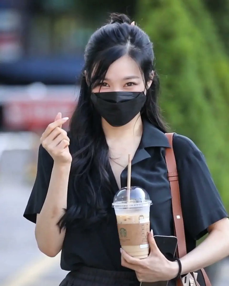 kimfany0801's tweet photo. Fridays now the best day of the week w/ Tiffany Young.
August 20,2021 10 am (KST)
#BreakfastWithTiffany #HostTiffany #MCTiffany #SBSMobidic
〰️〰️
August 20,2021 8:20 pm (KST)
#GirlsPlanet999 #MentorTY #MasterYoung
MNET / iQIYI
#TIFFANYYOUNG #TIFFANY
#티파니영 #SNSD_Tiffany https://t.co/zzNoYFniFJ