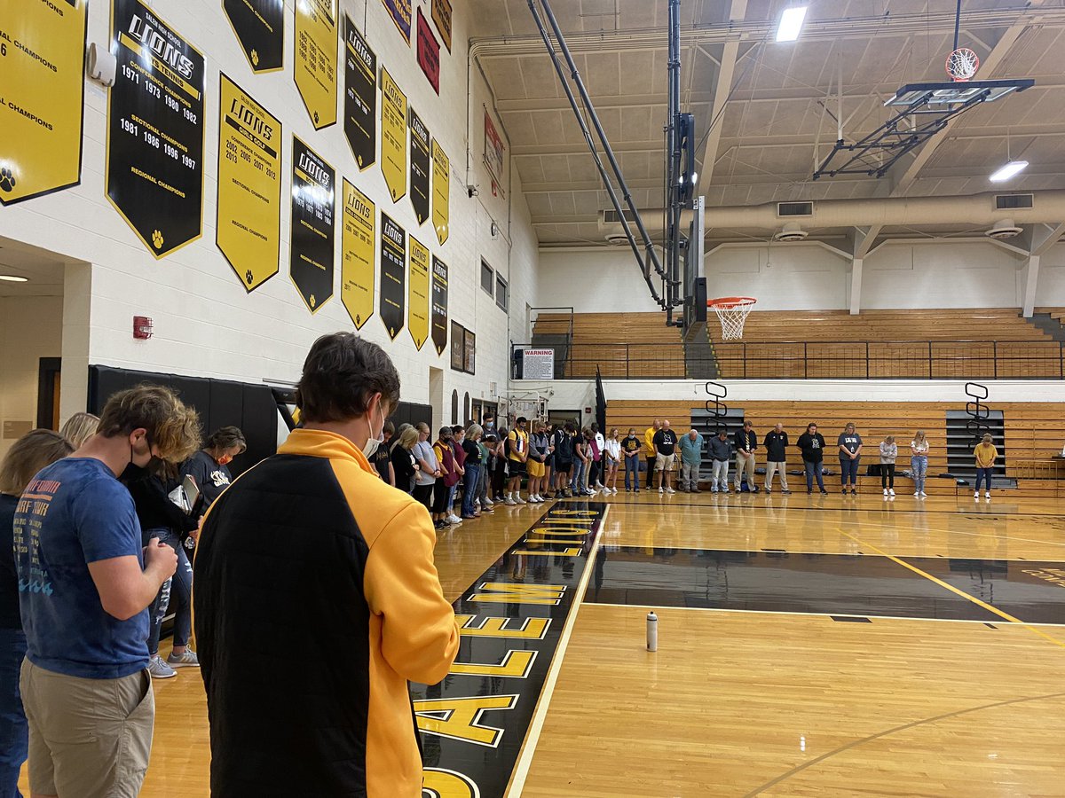 SalemFCA's tweet photo. SHS gathered together to pray for Adam Humphrey and Richard Trueblood.  They also lifted up those in the community that have suffered loss and that are fighting Covid.  Hayden Keltner shared Matthew 18:20 with the group… where two or more are gathered in your name. https://t.co/oTyaPMsmWj