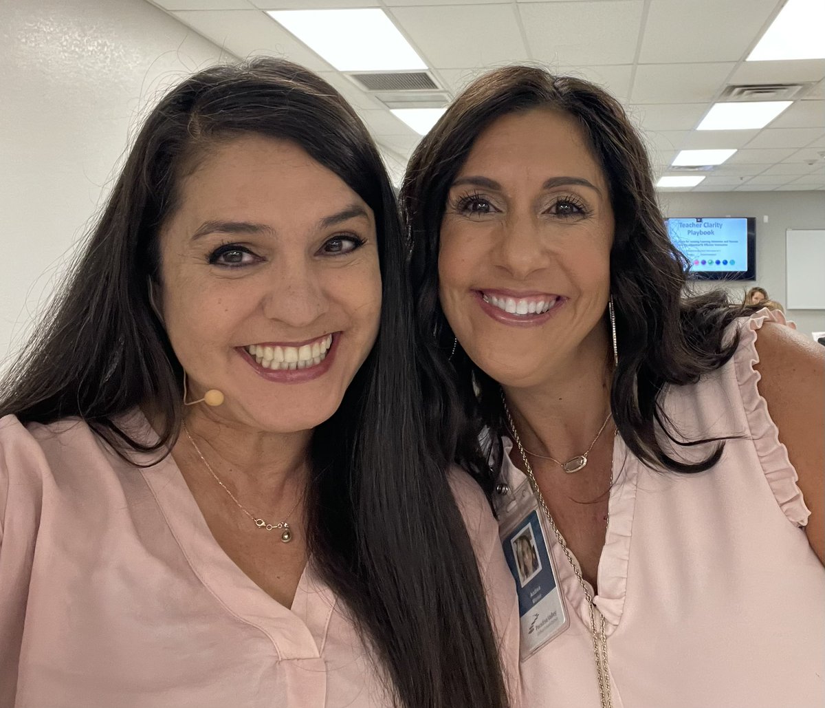 PV_ProDev's tweet image. Thanks @oamadorv for a great two days of Teacher Clarity! Our instructional coaches were glad to host you @PV_ProDev