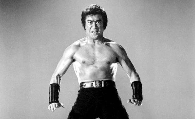 Patrick_Macias's tweet image. RIP Shinichi "Sonny" Chiba. The Street Fighter. Kill Bill Vol. 1. Message From Space. Golgo 13. Always so epic. He was 82. #千葉真一