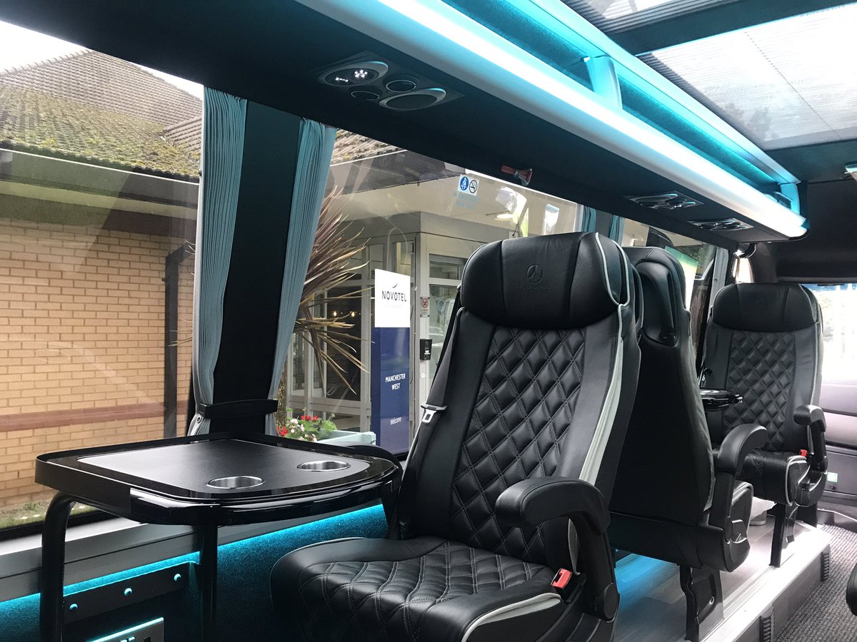 #eborfestival with regular clients from #Manchester to #yorkraces wait and return 🐎 #PlatinumJet #luxurytravel #York 🖤