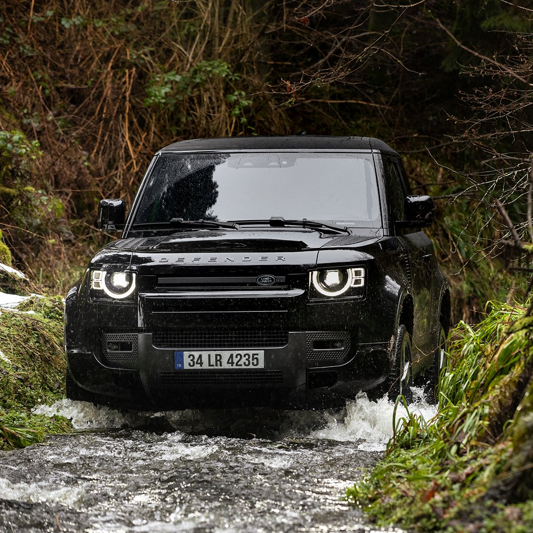 LandRover_TR's tweet image. Güçlü, sağlam ve yetenekli. Land Rover #Defender. 

 #TeamDefender #DünyayaŞekliniVer #DefenderTutkusu