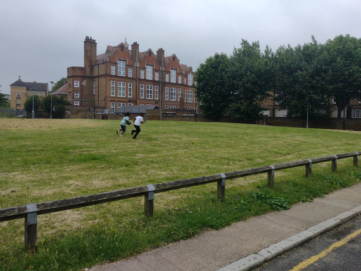 peckham_green's tweet photo. Yesterday @lb_southwark called Peckham Green a "brownfield site". They must have never visited the park or do not know what a park is. It is a fact they NEVER consulted with residents.
@cllrmseaton is the head of Planning Committee, too.
#Youdontbuildonparks #respectresidents https://t.co/x32eVxfKea