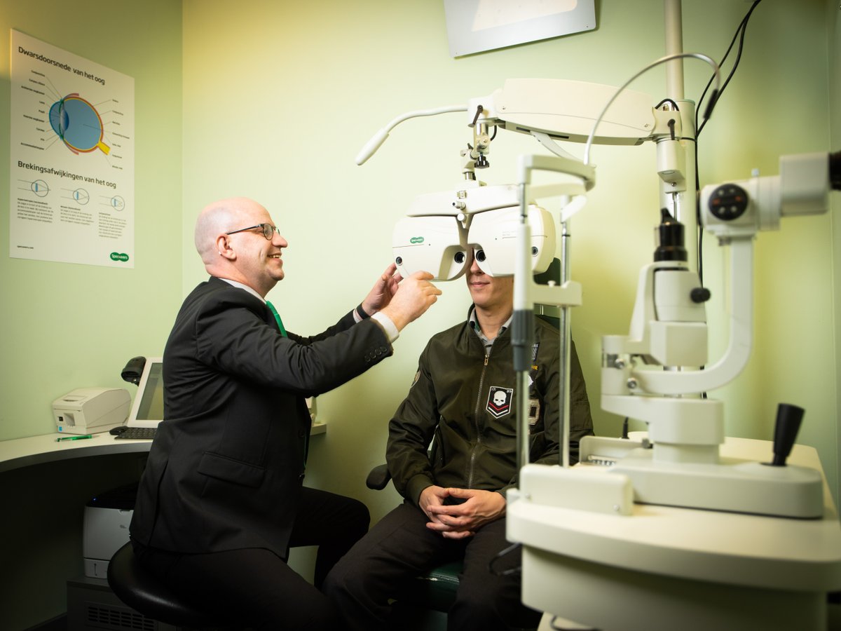 Roos24_nl's tweet photo. Specsavers Roosendaal heeft een oogje op jou! https://t.co/YTYhNHeE4U https://t.co/AVypNQ9Xgm