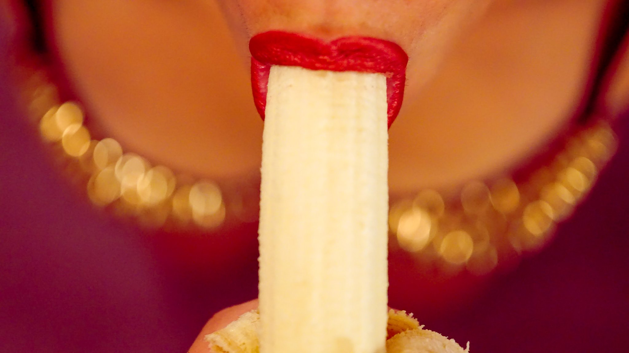 🍑loves 🍌#peaches #love #bananas #onlyfans https://t.co/Q9K7Orsu0q