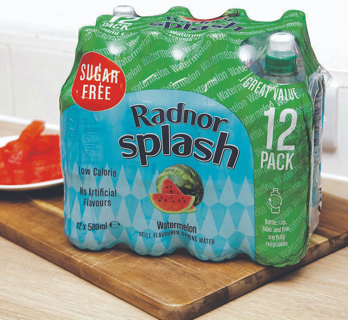 Full-filling our obligation to bring you, your latest mouthful of industry news from the Food and Drink sectors. 😋 @Radnorhills - 'Radnor Splash has unveiled a set of new flavours and environmentally friendly retail ready pack size.' Read on page 16: ow.ly/bq9350FnvtW