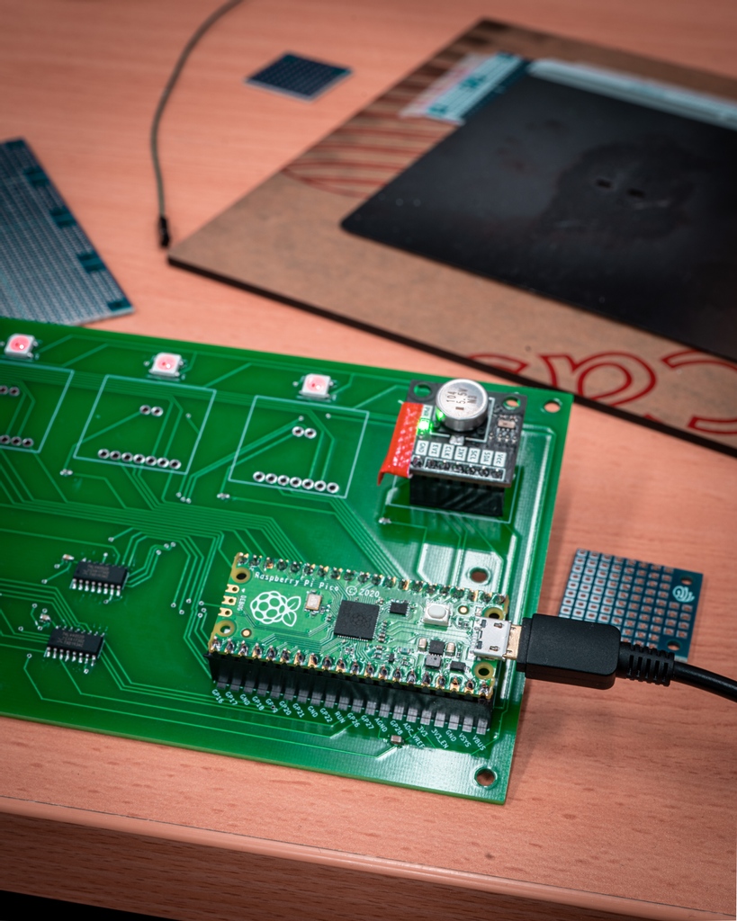 CoreElecAU's tweet photo. Watch the latest episode of The Factory here: https://t.co/rkpVSUdV6C

Featuring: #prototype of our #supercapacitor powered real time clock, a #RaspberryPiPico controlled #testjig
&amp; three new #GlowBit projects are in the works!

#rtc #raspberrypi #neopixel #ws2812 #ws2812b https://t.co/TyC8TVCi9d
