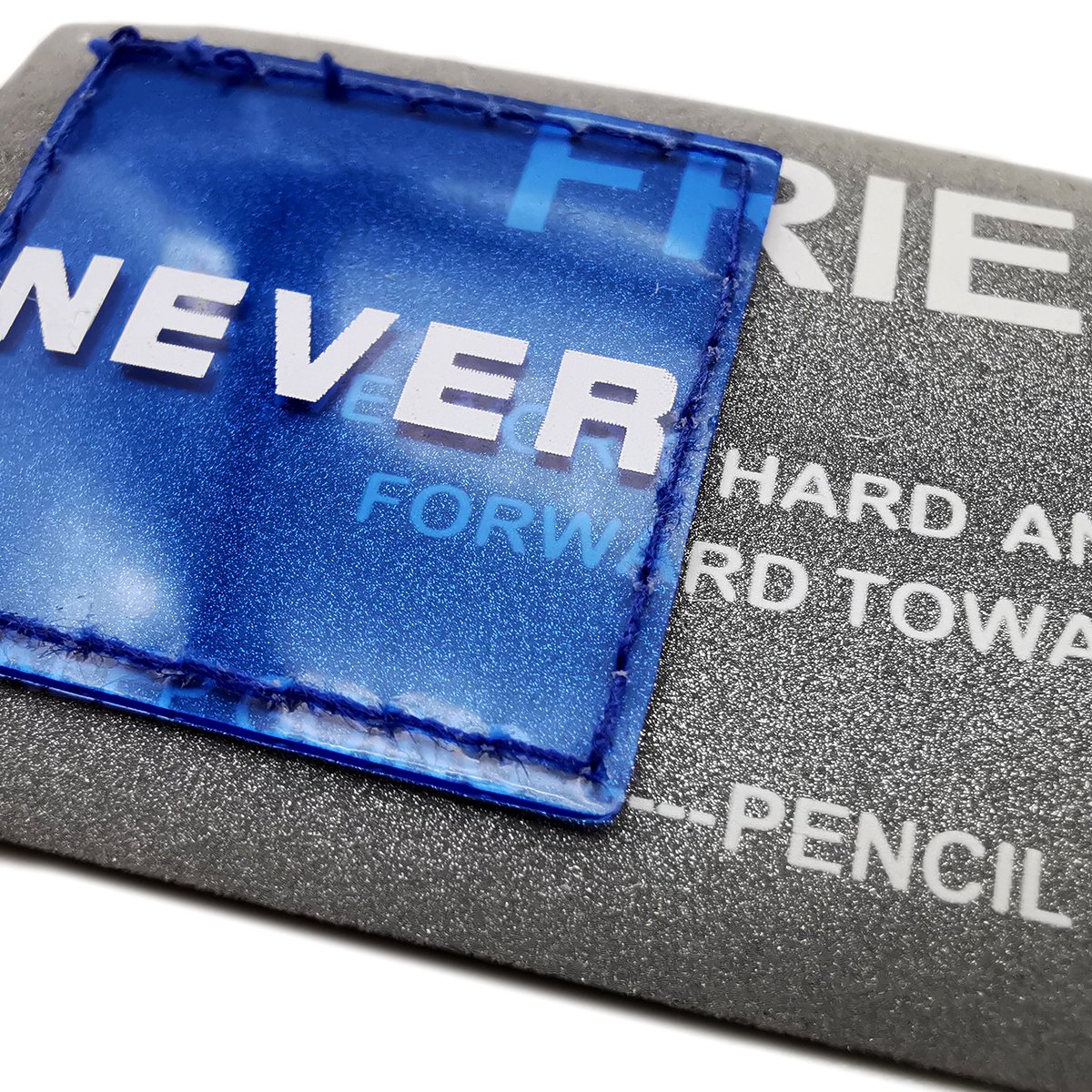 LaurieLeung1's tweet image. Muti-progress woven label, TPU label

#Fashiondesign #wovenlabel #TPUlabel #garmentlabel