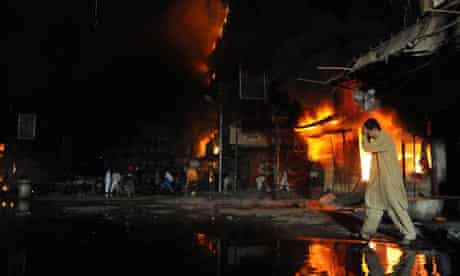 basherkella's tweet photo. Explosion rocks Shia religious procession in Pakistan, leaving at least 30 wounded, deaths feared.

#Pakistan #ShiaProcession https://t.co/5mZ7M40eP5
