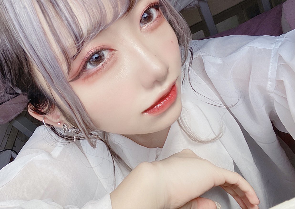 Liii 私がしてる目が1 3倍になる涙袋の詐欺メイクです これで一気に目が大きく見えるので超オススメです T Co Reiw6dcgnl Twitter Liii 私がしてる目が1 3倍になる涙袋の詐欺メイクです これで一気に目が大きく見えるので超オススメです T Co Reiw6dcgnl Twitter