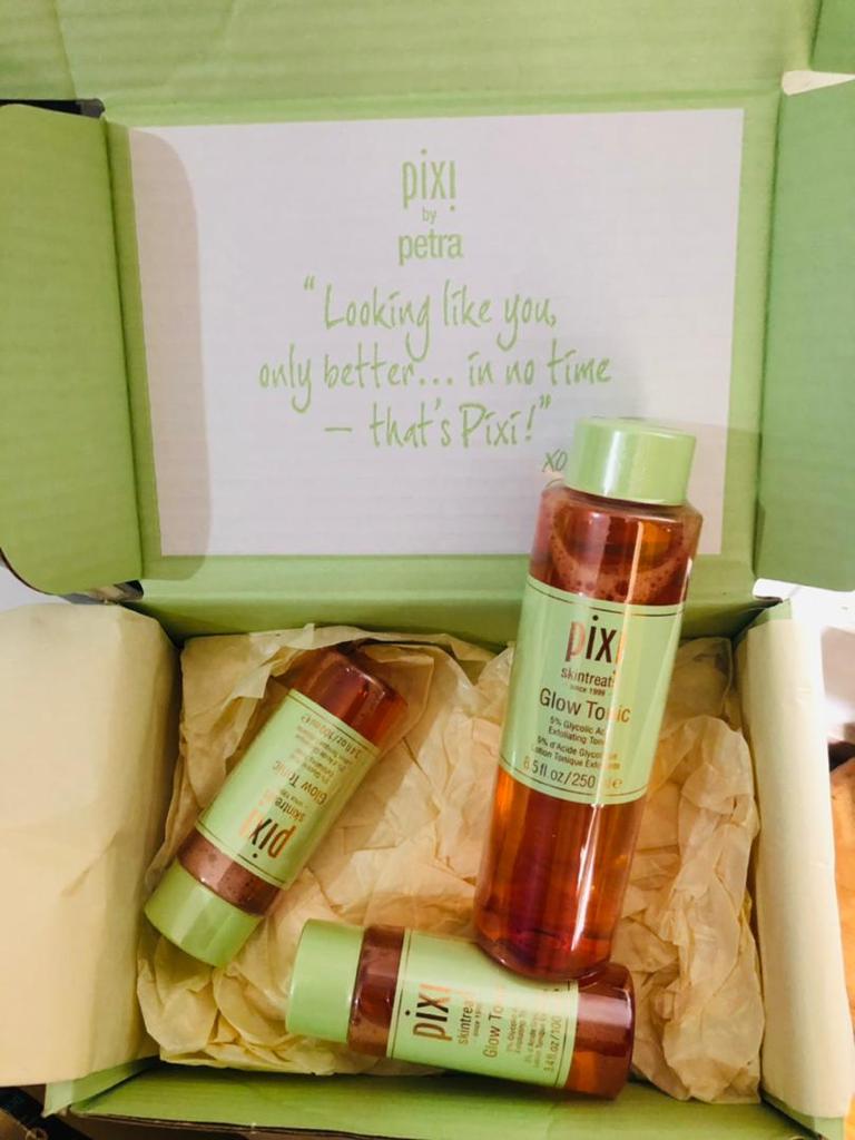 Lilyish256's tweet photo. Pixi glow tonic is an Alcohol-free face toner that's ideal for use after cleansing. It contains 5% Glycolic Acid to sweep away dead skin cells to help unclog pores and banish dry patches for clearer, healthier, brighter-looking skin.
Fee: 85,000 shs https://t.co/6aG3hDIc1T