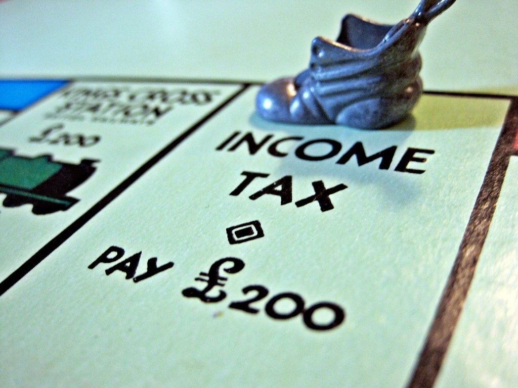 differenceb's tweet photo. Difference Between Payroll Tax and Income Tax https://t.co/LE6JaHDuh7 https://t.co/0NGXKVx2QR