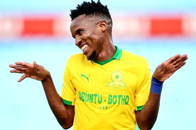 AIRTIME GIVEAWAY

If Themba Zwane OR Lehlohonolo Majoro score tomorrow evening. We'll give THREE random followers AIRTIME 😁. HOW TO ENTER:

1. Follow BOTH <a href="/soccerzela/">🎮 𝕊𝕠𝕔𝕔𝕖𝕣𝕫𝕖𝕝𝕒 🎮</a> and @connectionza
2. RETWEET THIS TWEET

Make sure you do both to secure your entry 🔌