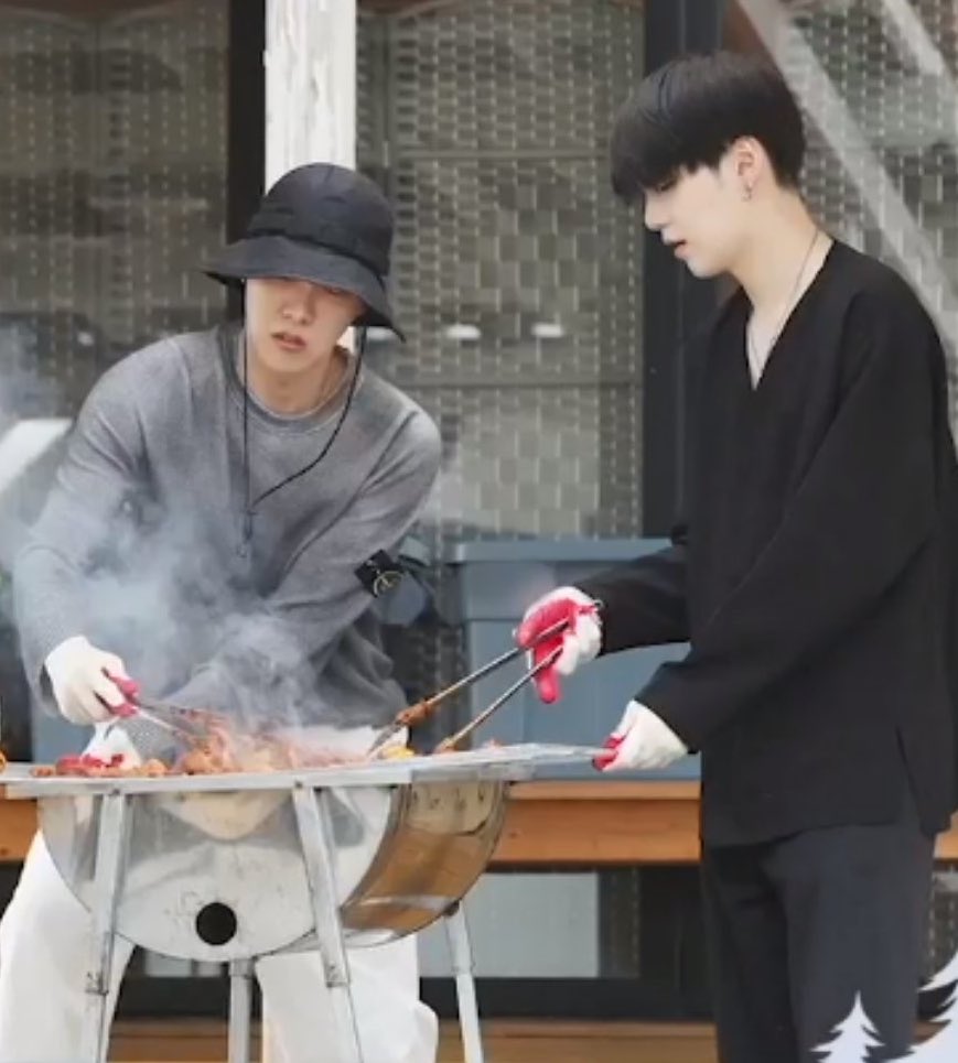 thehobiprint's tweet photo. BTS in the Soop is just Hoseok spending time with each members and go on lil dates with them https://t.co/G35Sqr4RlW