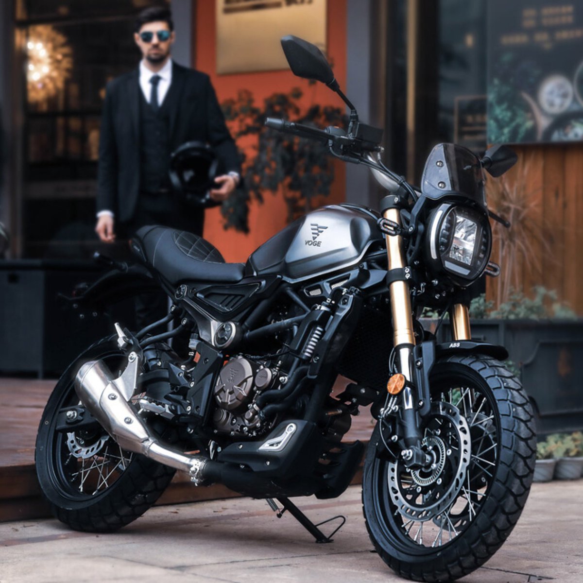 motodinamia's tweet photo. La VOGE 300 ACX es una Scrambler que derrocha estilo ๐ https://t.co/2649diT8oc
#VOGE #VogeMotos #LoncinVoge #300ACX #Voge300 #Voge300AC #Scrambler #motos #motocicleta #motorbike #motorcycles #ModerClassic #NeoRetro https://t.co/zWYAIE6bBi