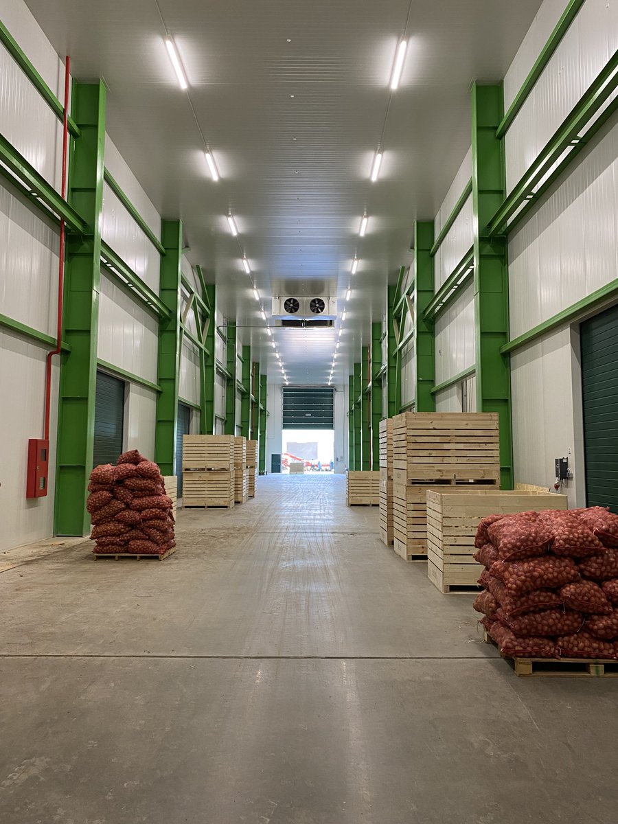 APHGroup's tweet image. 🆕New potato and vegetable storage in Azerbaijan 🇦🇿 

With equipment and solutions from @Omnivent , #Manter,  @dewulf_group - Miedema, #ProVega, and #EHO!

#vegetables #storagesolutions #agriculture #potatostorage