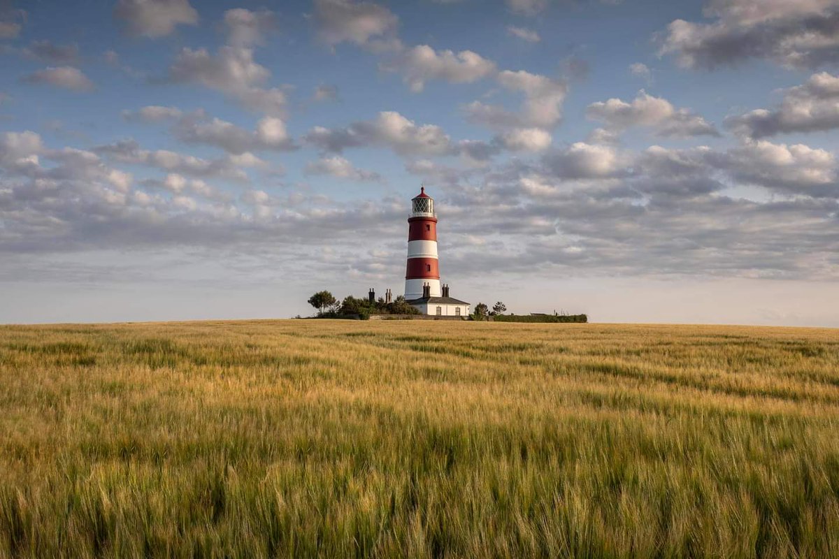 Happy #WorldPhotographyDay 📷

This photo by photography graduate (BA &amp; MA) Dibs is of the iconic North Norfolk Happisburgh Lighthouse, taken on Fujifilm XT3 with a 16-55mm lens.

#WeAreNUA