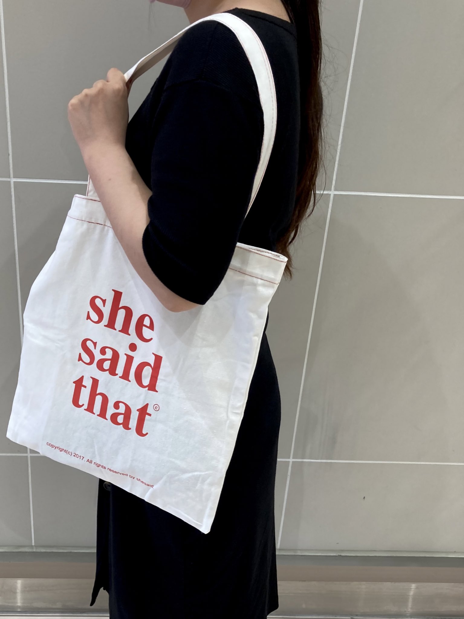 シルバーグレー サイズ she said that トートバッグ - 通販 - dhriiti.com