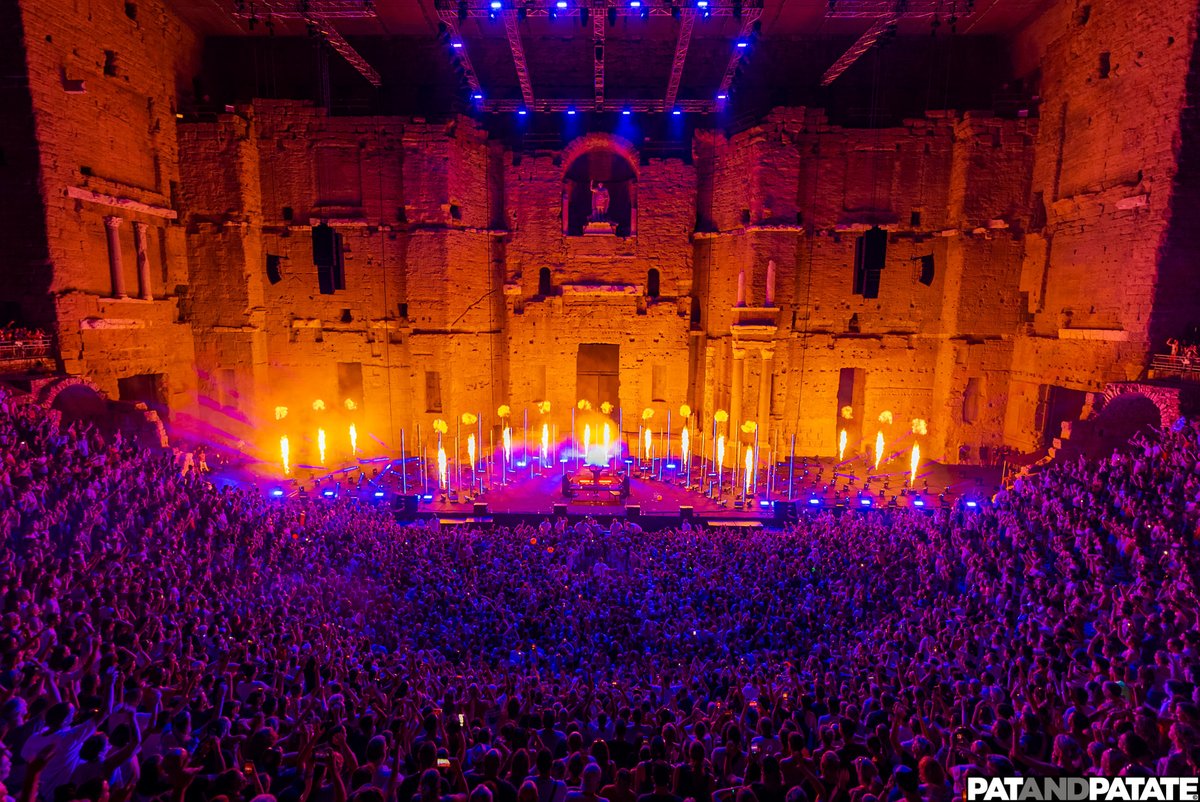 magicfxbv's tweet image. /𝗪𝗔𝗟𝗟 𝗢𝗙 𝗙𝗟𝗔𝗠𝗘.
Back at a live event full of people again! This @davidguetta show with 16 (!) FLAMEBLAZERS definitely belongs to our wall of flame. 🔥🙏🤩

⚡ Show by @Nanteffect @highscreamltd @romainpissenem
📷 @Patandpatate / GuilleGS

#davidguetta #flameblazer