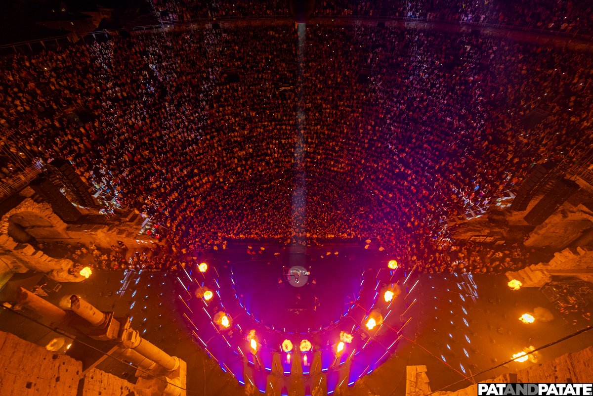 magicfxbv's tweet image. /𝗪𝗔𝗟𝗟 𝗢𝗙 𝗙𝗟𝗔𝗠𝗘.
Back at a live event full of people again! This @davidguetta show with 16 (!) FLAMEBLAZERS definitely belongs to our wall of flame. 🔥🙏🤩

⚡ Show by @Nanteffect @highscreamltd @romainpissenem
📷 @Patandpatate / GuilleGS

#davidguetta #flameblazer