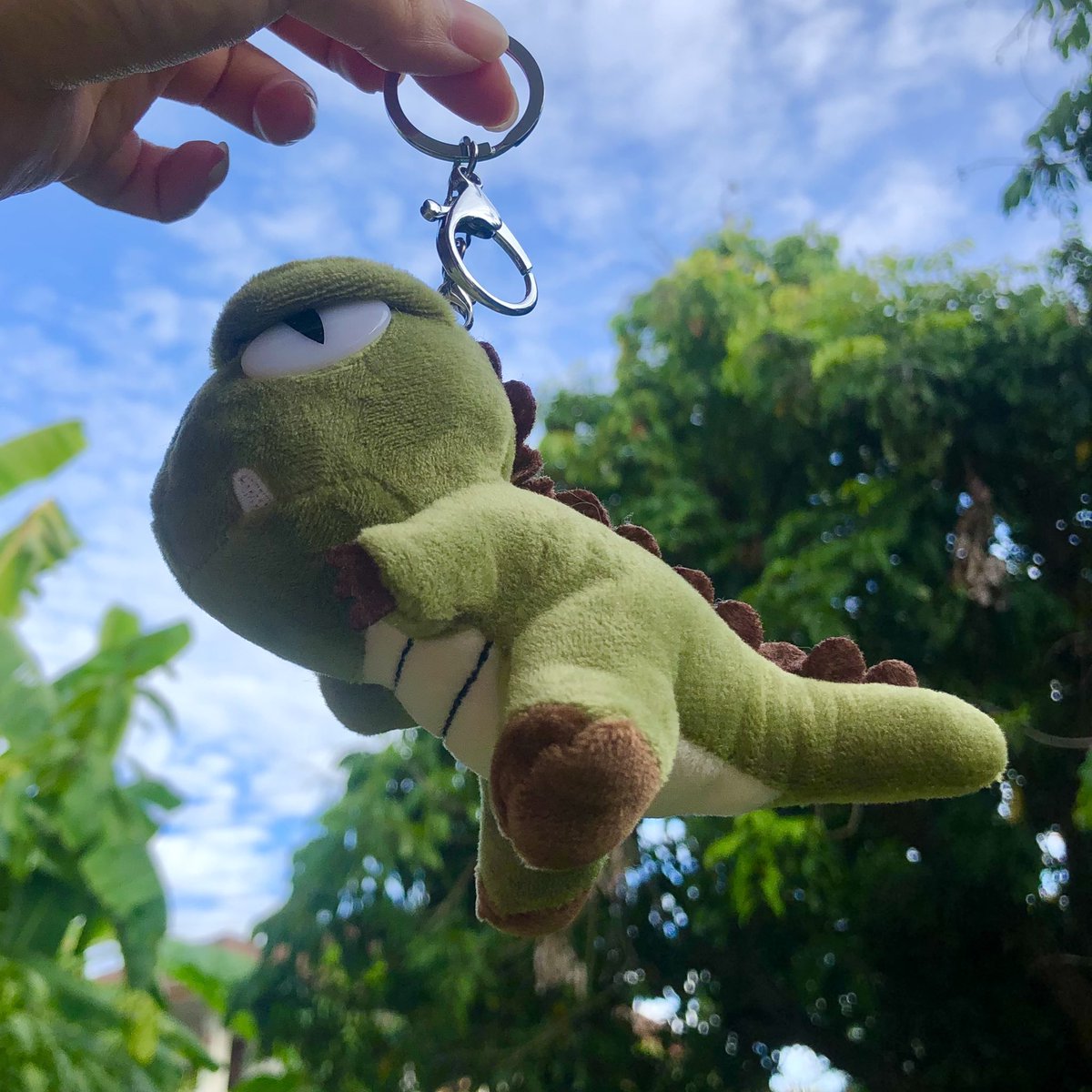 (3) แจกไอ้ต้าวอีโจวซอรัสเวอร์ชั่นพวงกุญแจ เอาไว้ห้อยกระเป๋า semir เกร๋ๆ หรือจะห้อยอะไรก็ได้ที่อยากจะห้อย สุ่มจากรี ขอคนที่เทรนแท็ก #Luoyizhougoto3M