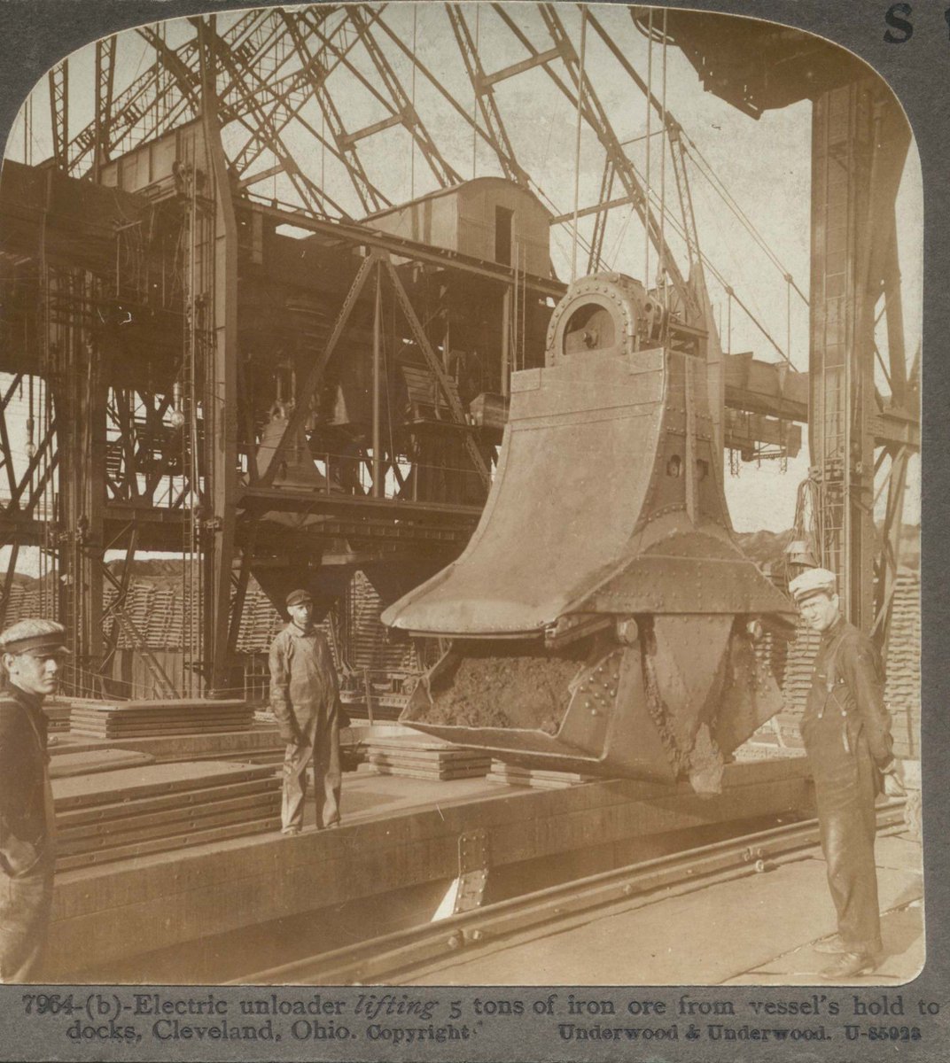 NMGLToledo's tweet photo. This #ThrowbackThursday we are taking a behind-the-scenes look at a few of the early 1910 iron-ore yards around the Great Lakes. Notice the shift between the old and new methods of loading and unloading—switching from hand-operated buckets to Huellett electric unloaders. https://t.co/3yraZiz6O3