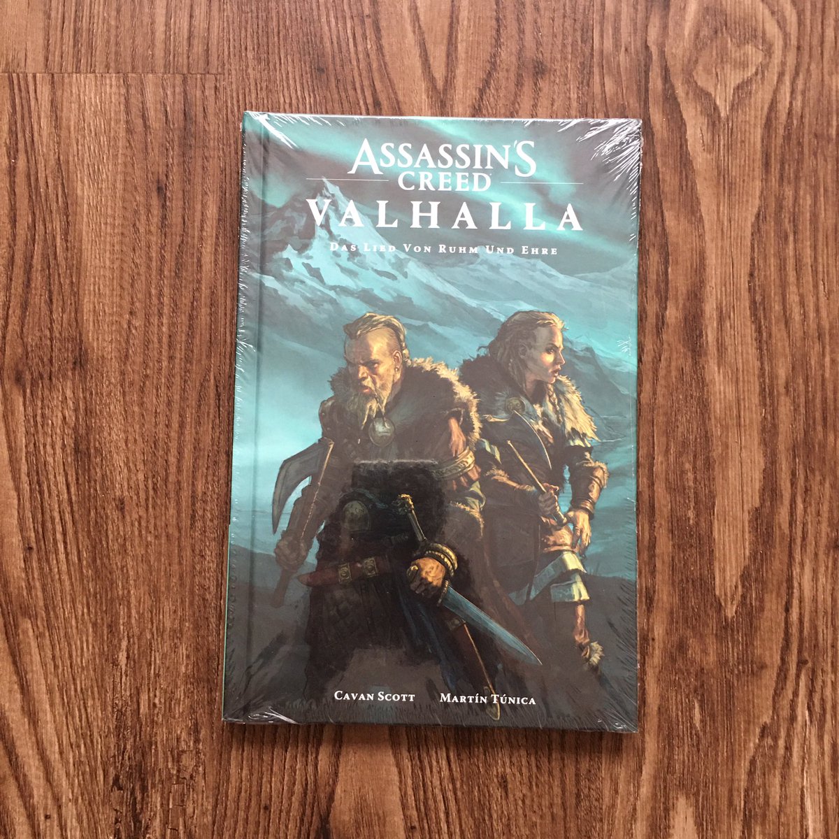 Tatzes_Merch's tweet photo. Wunderbare Neuware 😌
Und damit wieder zwei Serien abgeschlossen, die länger bei mir rumdümpelten 😬
#Comic #ComicLoot #AkteXComic #AquamanComic #AssassinsCreedValhallaComic #AkteX #Aquaman #AssassinsCreedValhalla https://t.co/UppDfSRL9D