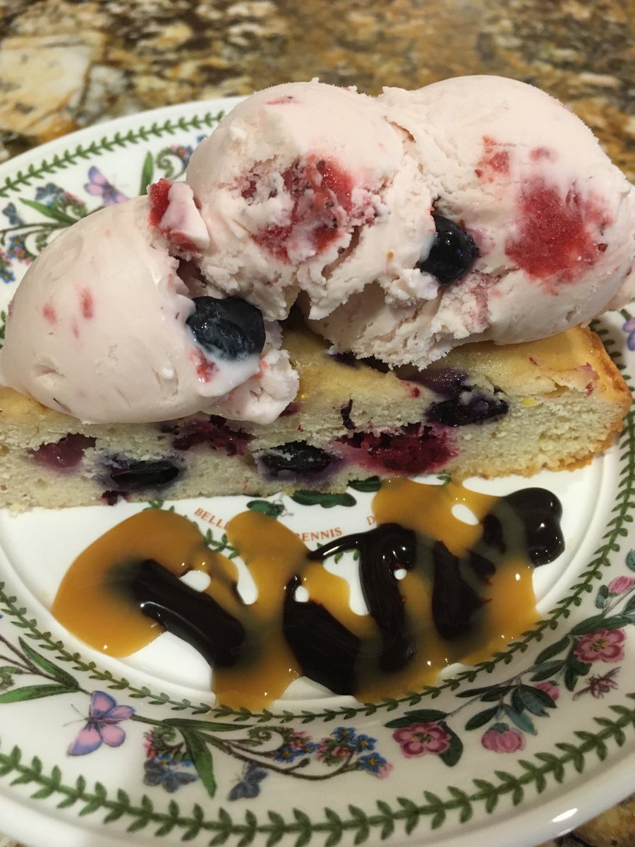 Good morning my Tweethearts! It’s #Nationalsofticecreamday! Here’s a pic of my homemade Backyard Berries #icecream atop my Vanilla Bean 3-berries cake,(homemade caramel sauce, too)! Only sweet treats today: Elgar, Mozart, Bach, Chopin, Faure-so join us @99.5! @CRBClassical🎶