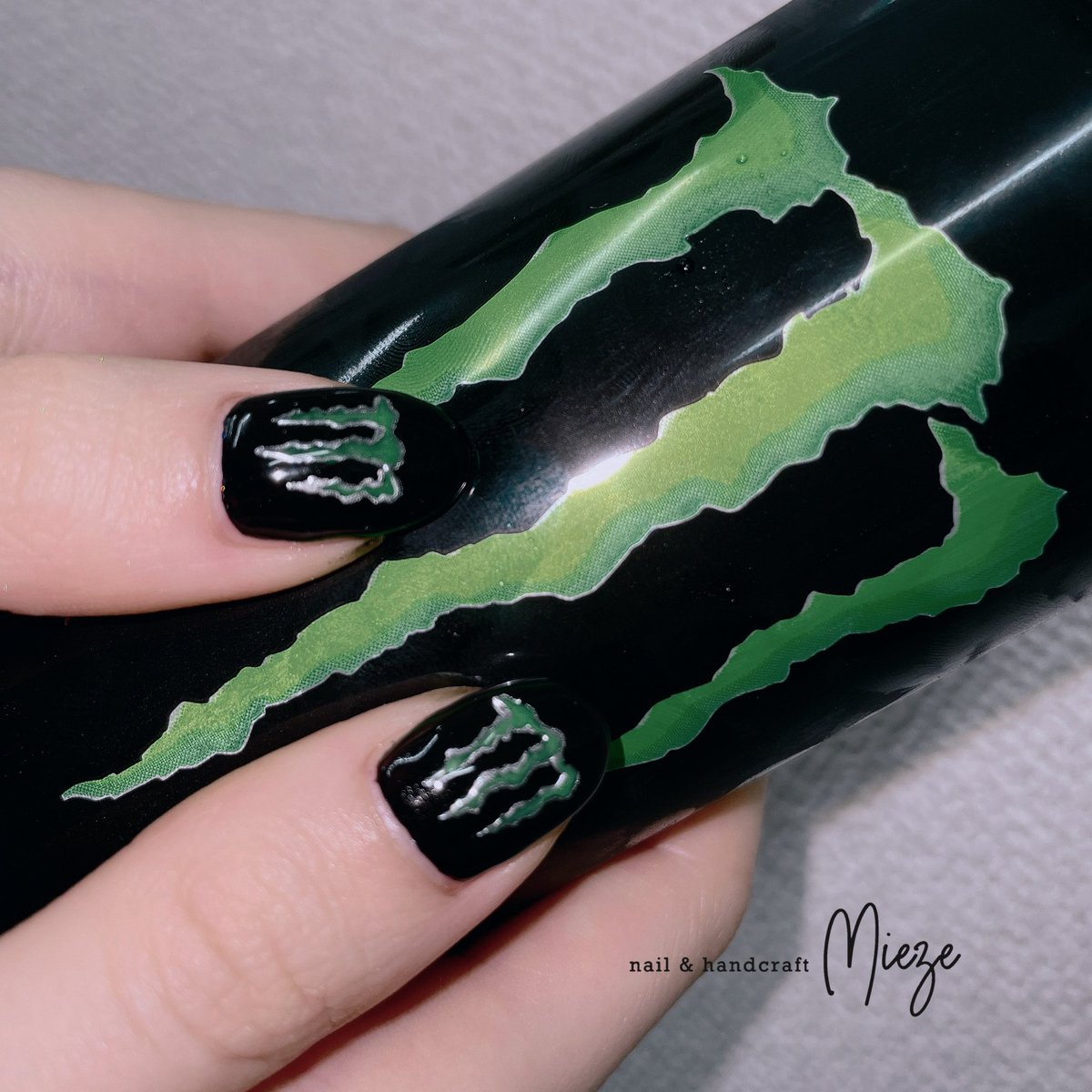 Miezenail モンスターネイル ユニコーンネイルとの相性抜群 わざわざモンスター買ってきてくれたお客様も大天才です モンスターネイル 個性派ネイル 地雷ネイル 新宿ネイル Miezenail