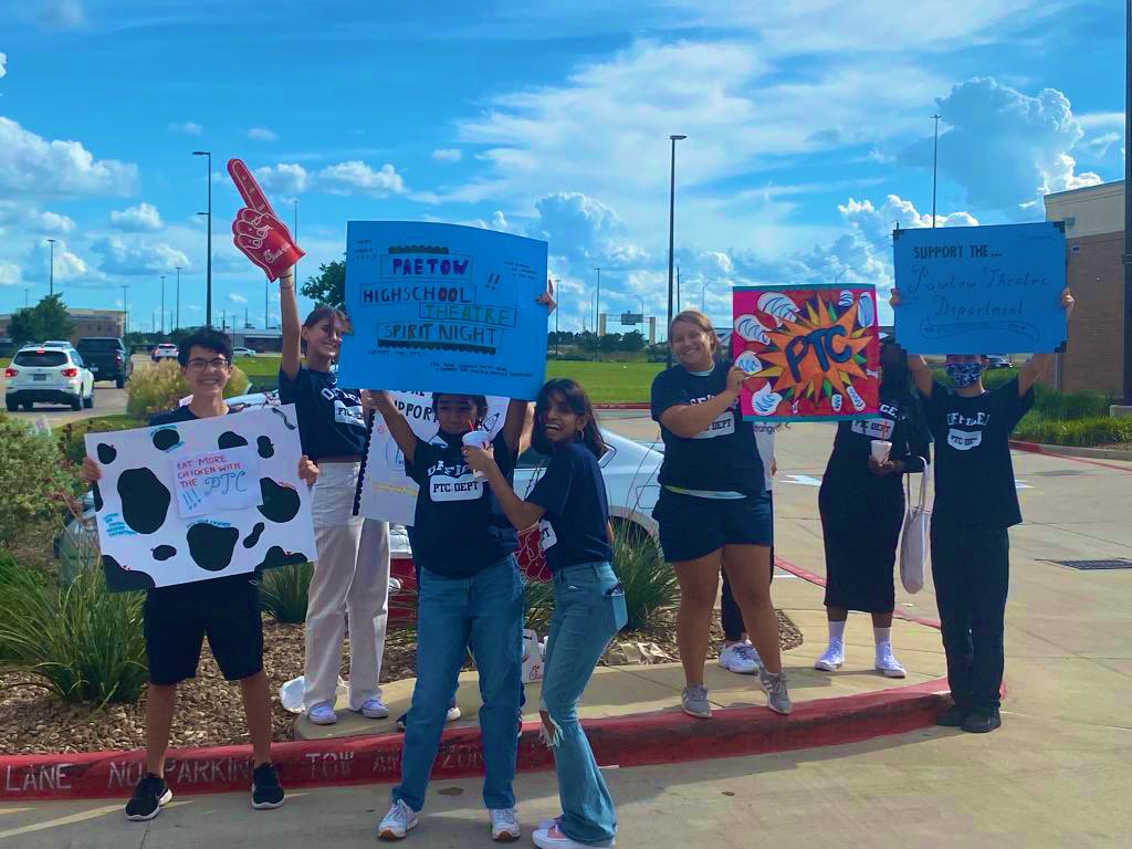 PaetowTheatre's tweet photo. Special thanks to everyone who came out for our #spiritnight at #chickfila! Have a great day @PaetowHS!
#ptc2122 #teampaetow #paetowfinearts #katyisdtheatre #katyisd #paetowfinearts #spiritnight #chickfil https://t.co/5qW5epqvCX