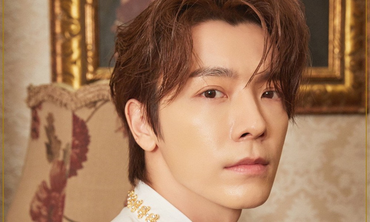 allkpop's tweet photo. Super Junior's Donghae raises concerns about arm pain after COVID-19 vaccine
https://t.co/4ZpM6y7LkR https://t.co/gNsyRAR6w6
