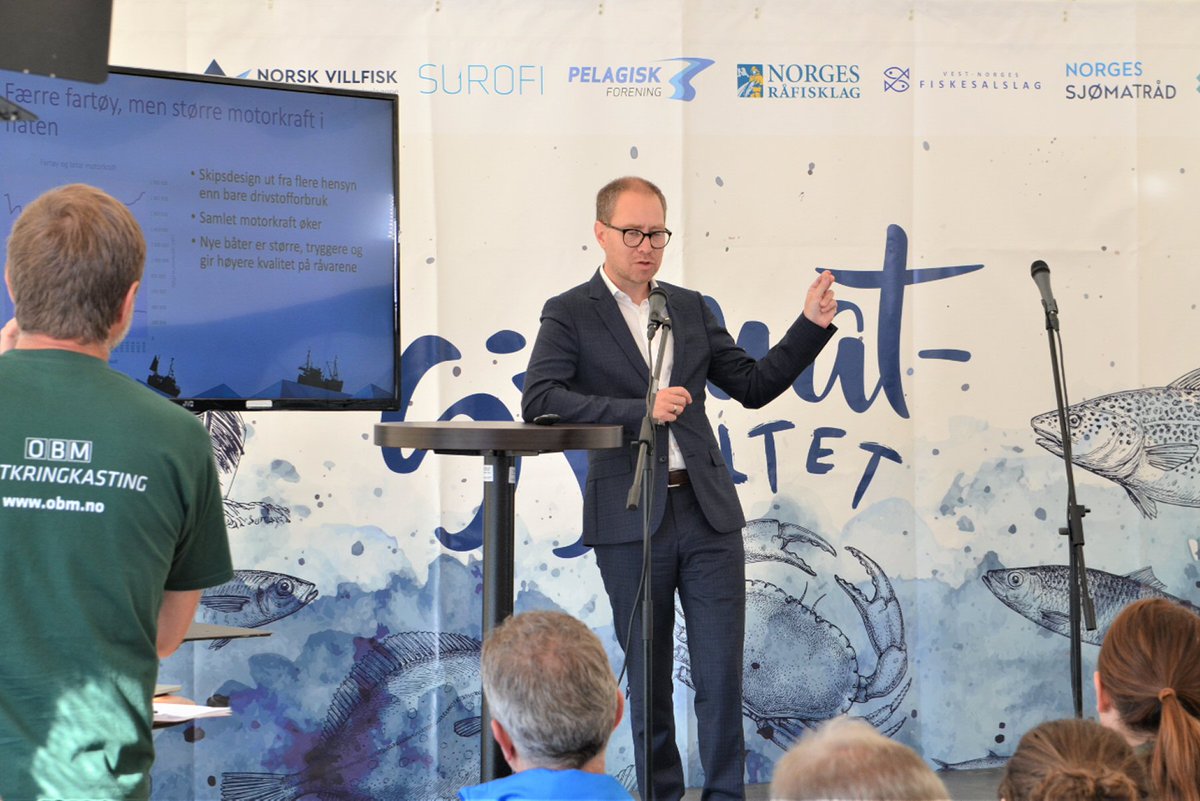 Vår splitter nye generalsekretær Sverre Johansen deltok i dag på @arendalsuka, i klimabolken til Sjømatteltet. Han pekte blant annet på at sjømat er en klimavinner, og at videre vekst i sjømatnæringa er forenlig med strengere klimakrav. Les mer her: bit.ly/37W2aKv