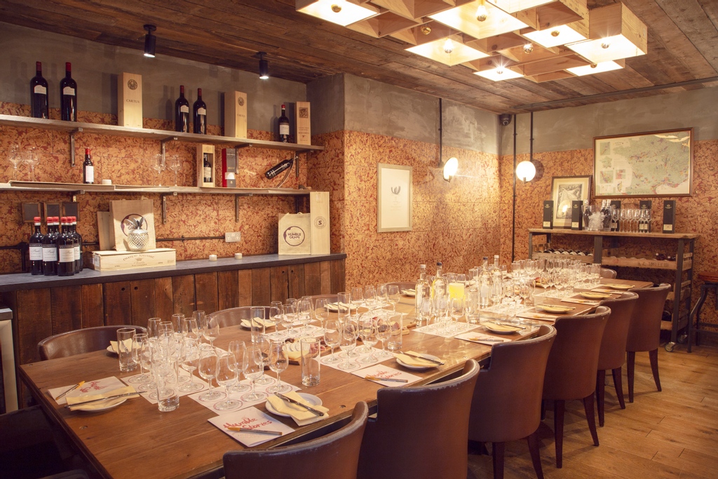 WINES OF THE SUD-OUEST OF FRANCE TASTING! ⁠
.
Islington 24th August ⁠
Battersea 25th August ⁠
.⁠
🥂Sparkling welcome reception ⁠
🍷Guided tasting of six glorious wines
🧀cheeses, charcuterie, and sourdough bread ⁠
🤟Tastings cost £55 and are for two hours