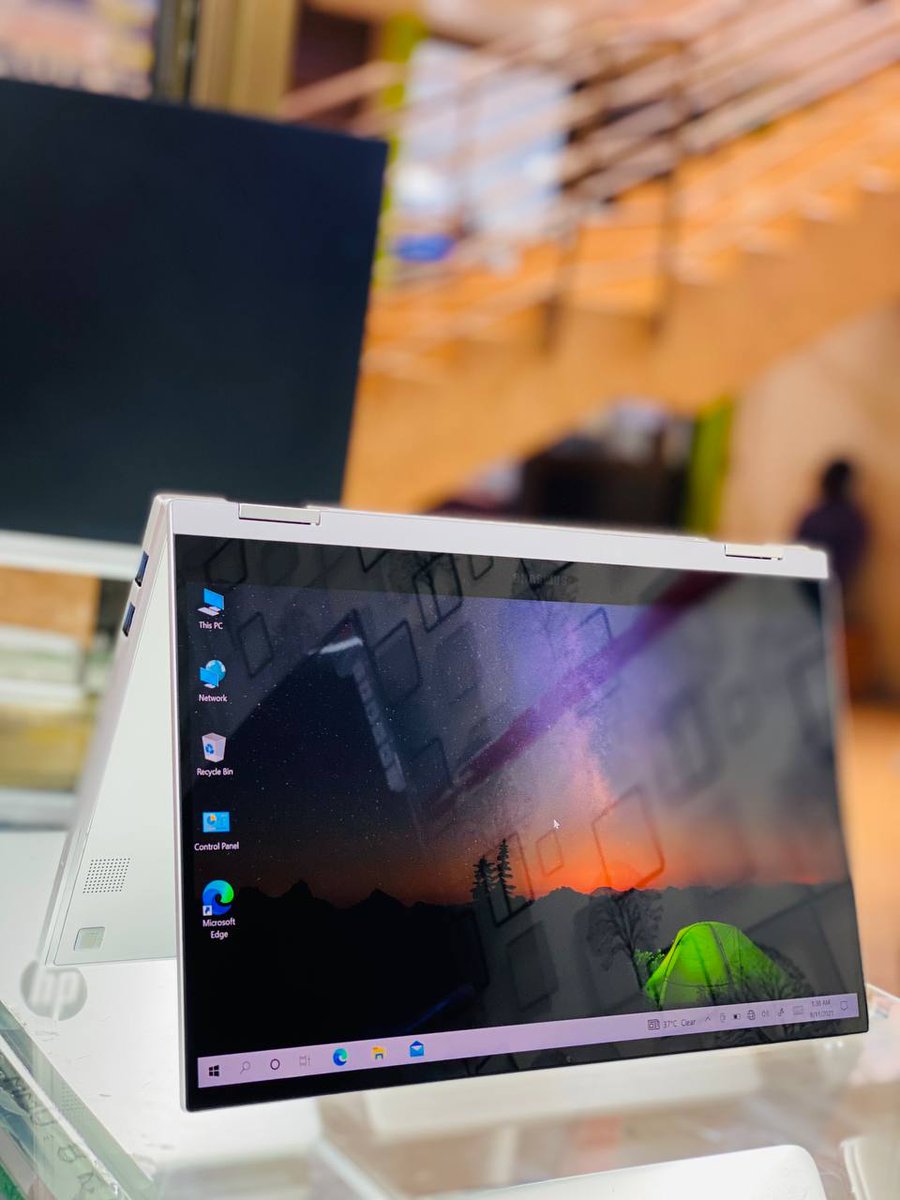 Dinamite256's tweet photo. @Naritechug avails Samsung Galaxy Flex 5 x360 Touch screen , Intel core i5-10th gen (2020 Model), 256 GB SSD , 8 GB RAM DDR4, 13.3 full HD multi touch enabled display , WIFI, Bluetooth, HDMI and Card reader 

Call/Whatsapp: 0756558906
#NaritechComputers
#UOTMarketday https://t.co/sKBhO8deEk