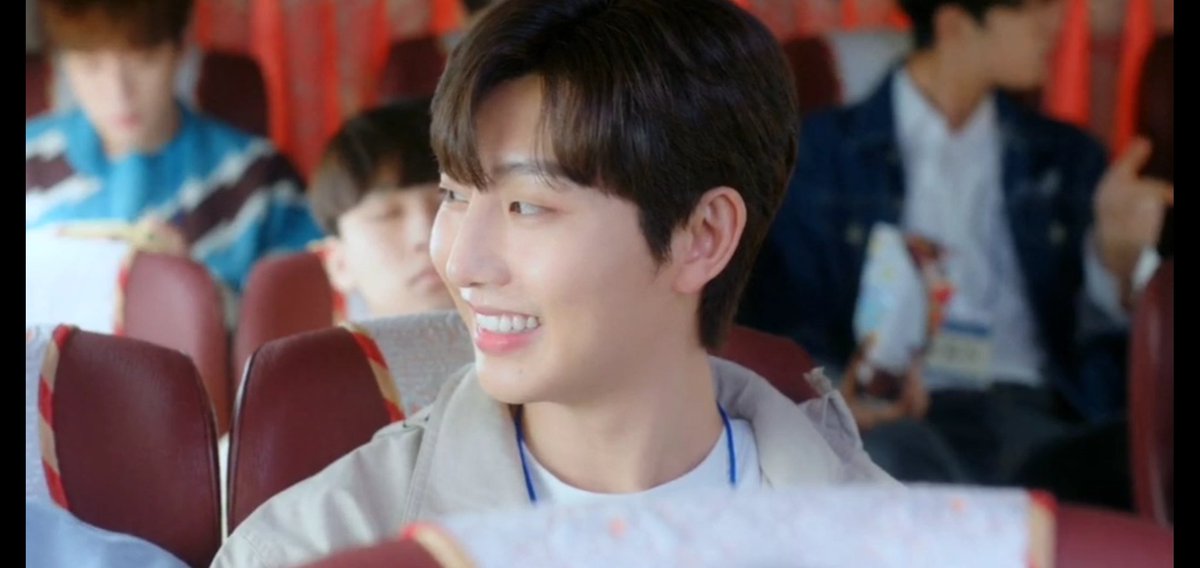 Dramas4thewin's tweet photo. Okay, @kok_kiktv, I really need an older confident Daon BL drama where he's in university, still a number 1 responsible student (just better at saying no) suddenly saddled with tutoring a "rebel without a cause," devil-may-care student who'll shake him up. Thank you.😊 #LightOnMe https://t.co/qlkoa1WVOf