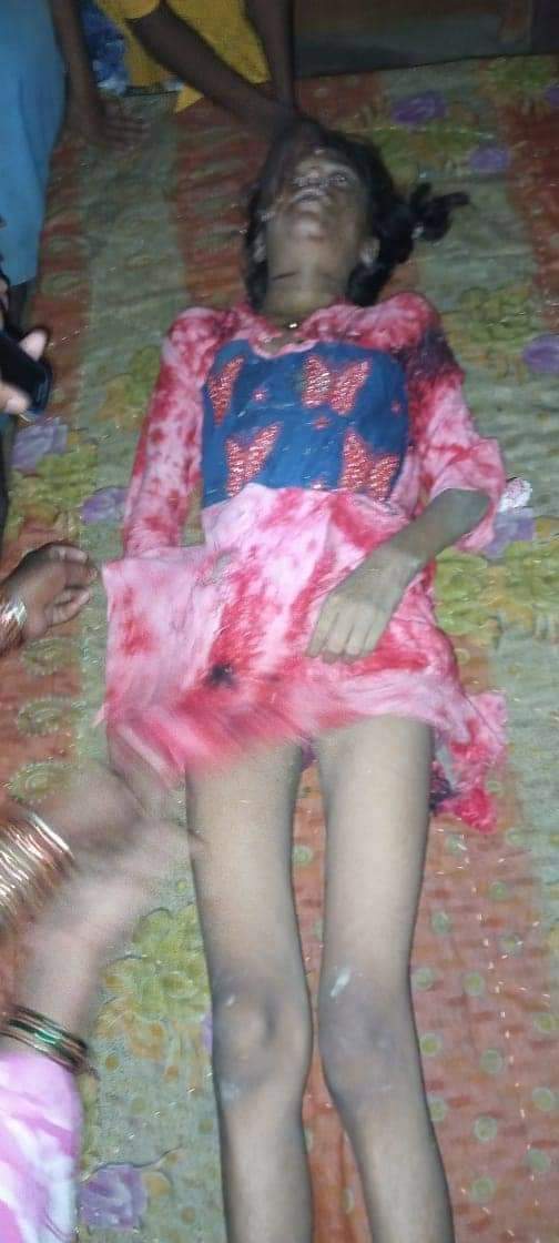 HdShakya's tweet photo. @myogiadityanath सीतापुर ब्रेकिंग -
ग्राम-
नसीराबाद
थाना  रामपुर कला 
जिला सीतापुर 
कमल किशोर मौर्य  पुत्री श्रद्धा मौर्य की बड़ी बेरहमी से रेप  और हत्या कर दिया गले में  गाय और भैंस को दिए जाने वाला चारा ठूंस ठूंस कर भर दिया ! कहां मर गए बात बीजेपी सरकार के तलवा चाटने वाले मौर्य https://t.co/vFRoeP5UOf