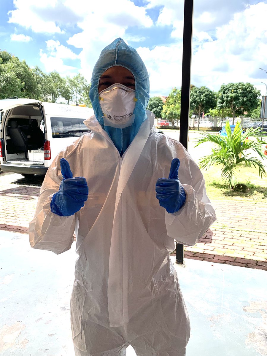 abdullahazamfr's tweet photo. Berpeluang menguruskan 3 jenazah covid di hospital shah alam harini. 
Semoga arwah ditempat bersama para solihin.
Stay safe semua🤲 https://t.co/3Ju2wZbWML