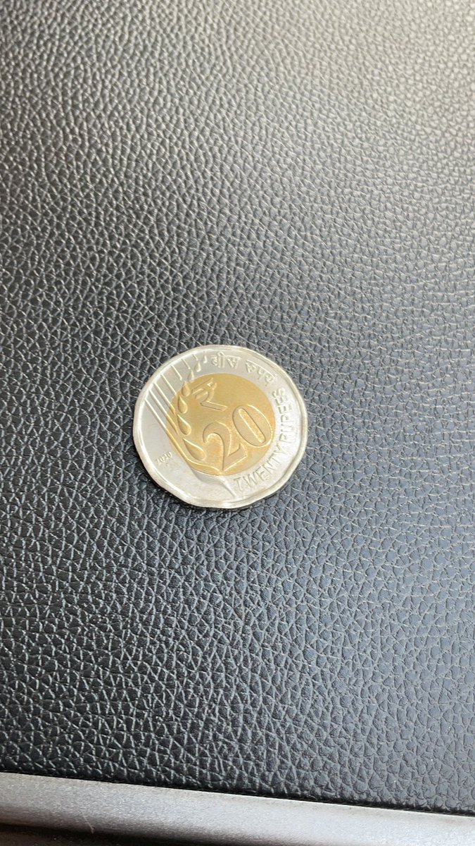 likewtfkiddo's tweet image. Is it only me who never knew there exists a 20 rupees coin? 💀