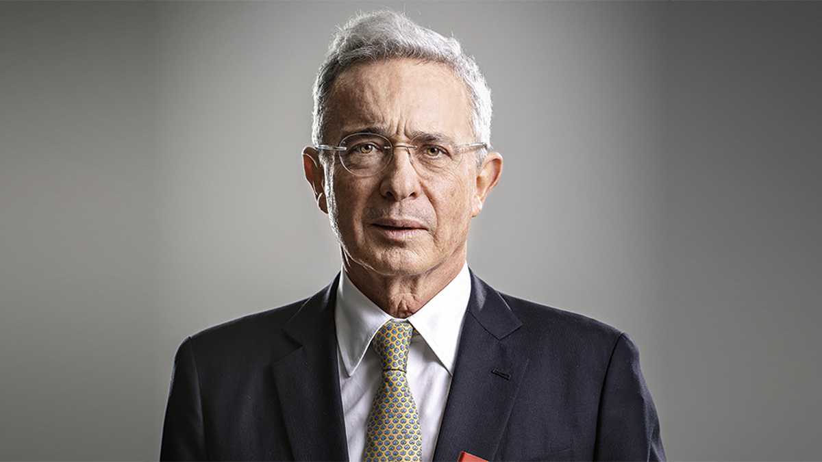 Carlos926_'s tweet photo. URIBE si lo sabía. 
Pagó recompensa por más de 6402 falsos positivos. 

Acá el decreto 29 /2005 

#uribeparacohpta #UribeGenocidaElMundoYaLoSabe #UribeRespeteALosSoldados #UribeParaco https://t.co/UbPTNt8cOx
