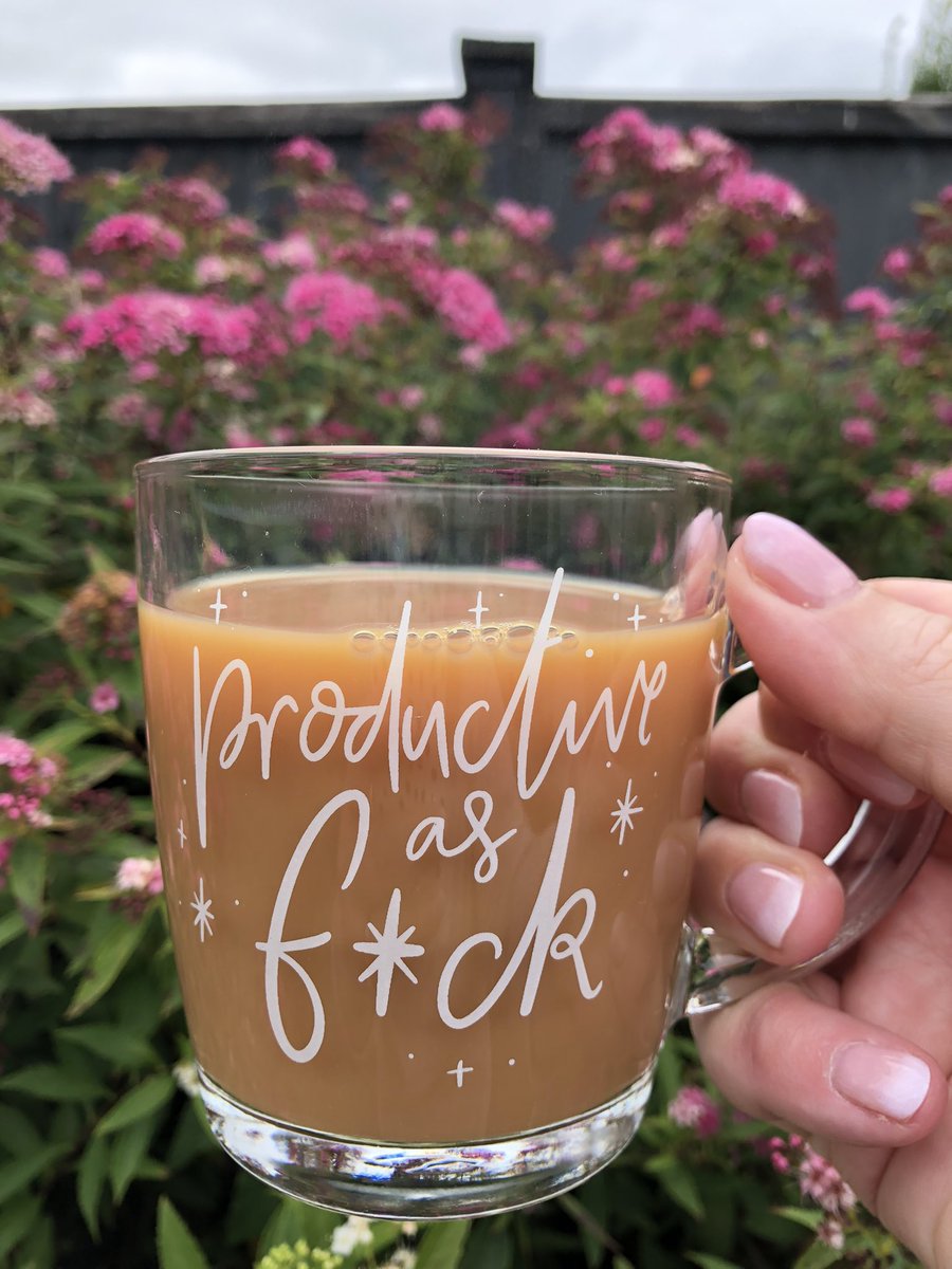 LovelyLocalIndi's tweet photo. One advantage of being stuck at home isolating is that I’m getting LOTS done. New favourite mug from the @darwinandgray sample sale 🙌🏻 #productiveAF https://t.co/UCo9w8Cgb2