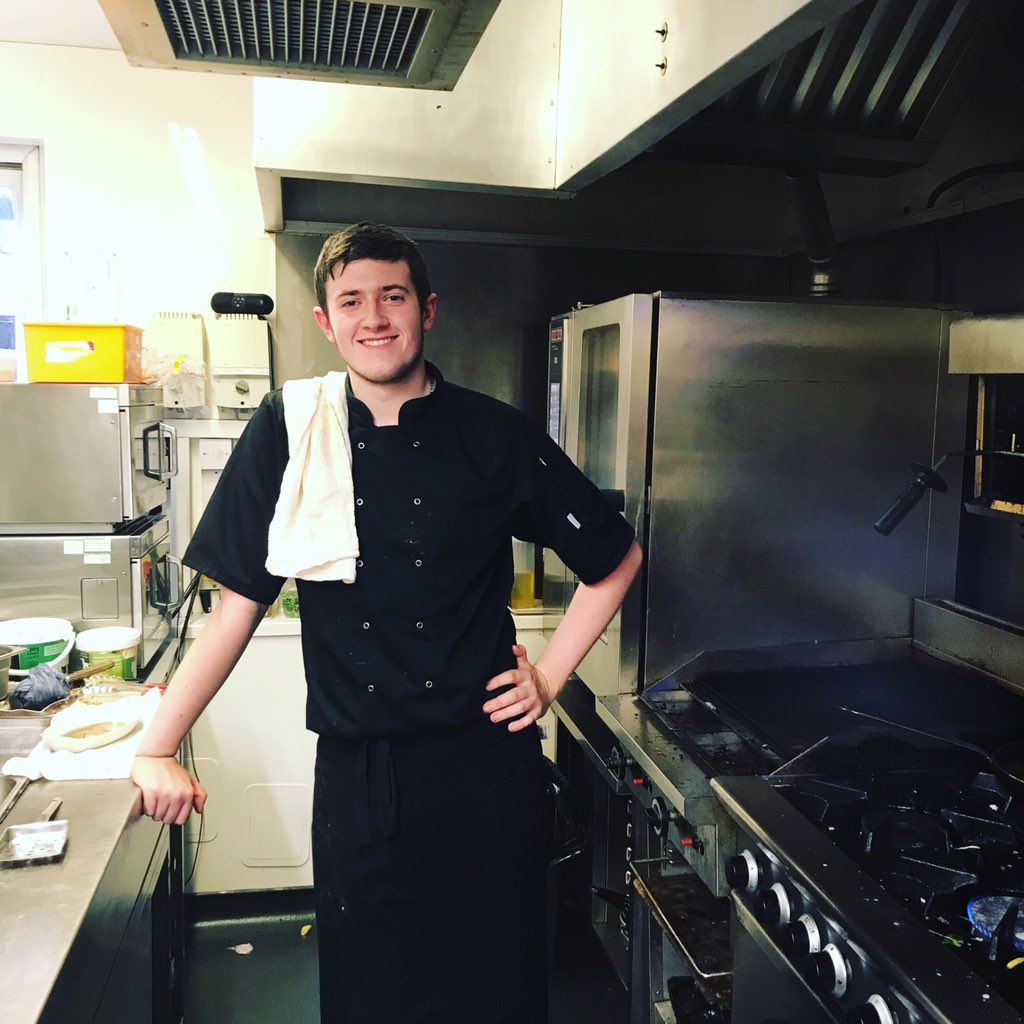 RedLionBury's tweet image. Fresh from his first shift at The Red Lion on Monday night in charge of the kitchen Jake is now up helping out The Duckworth Arms and running their kitchen for the evening!  Go say hello! (And order some food 🥘👨🏻‍🍳) #youngchef #chefdevelopment