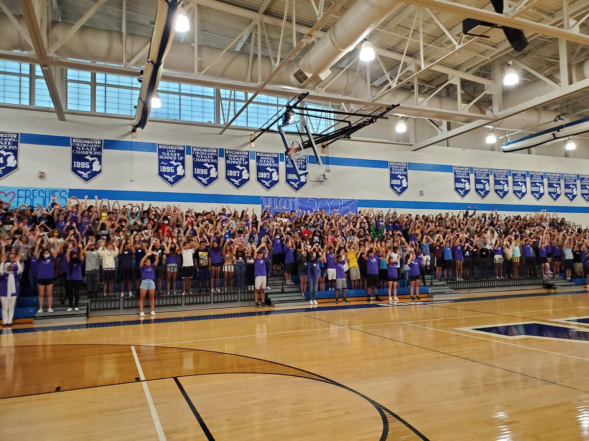 FalconLinkCrew's tweet image. Link Crew had a fabulous time welcoming our Class of 2025! We are so excited to have our newest Falcons in the building soon! @RHSFalcons @BoomerangPrjct #linkcrew