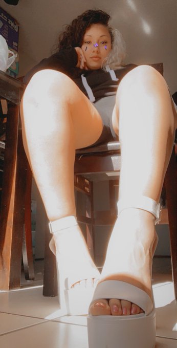 I just want you to be my foot bitch and drain your wallet on a daily basis, Fuck your lame ass family